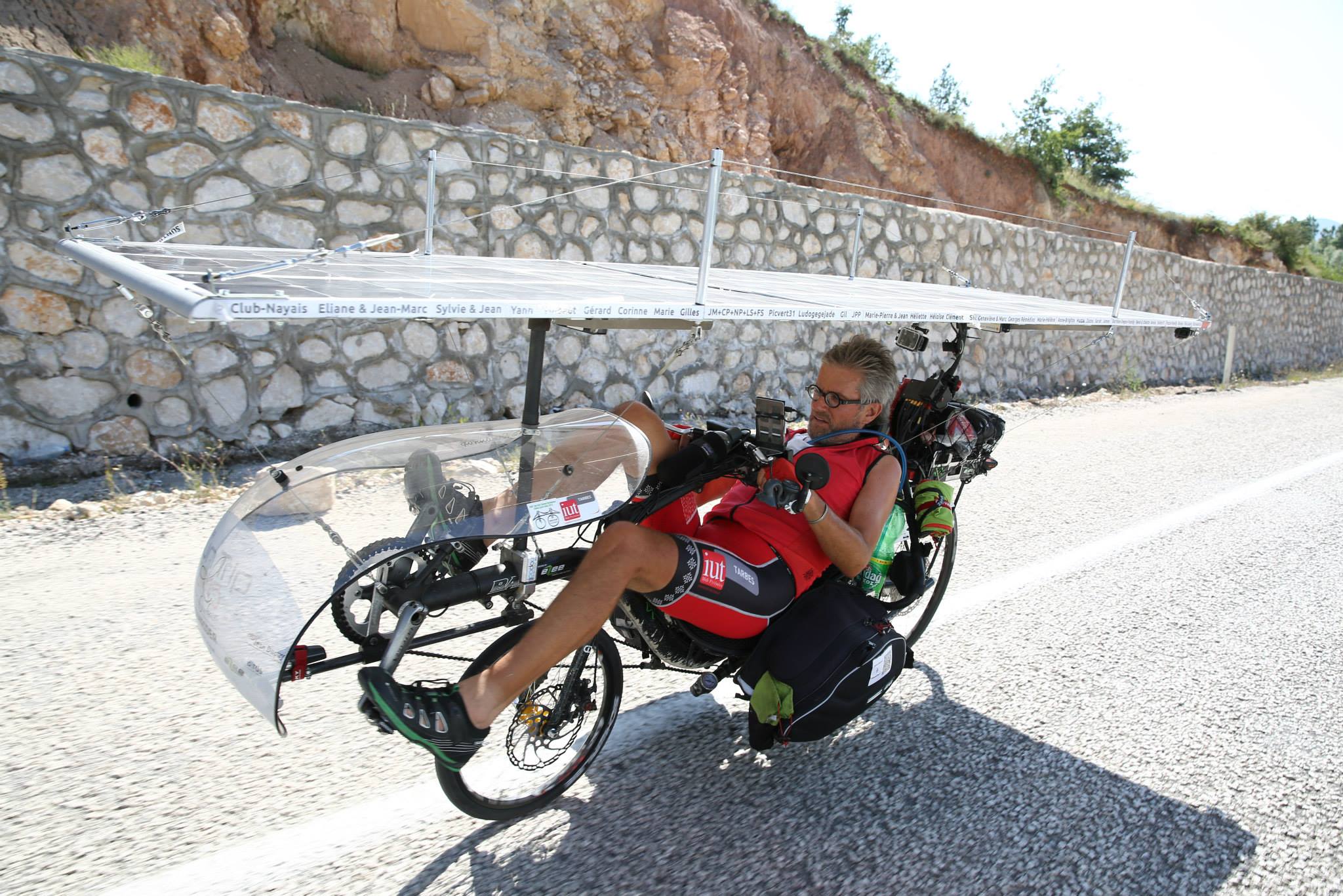 recumbent-bike-winning-the-Sun-Trip-race-of-solar-bikes.jpg